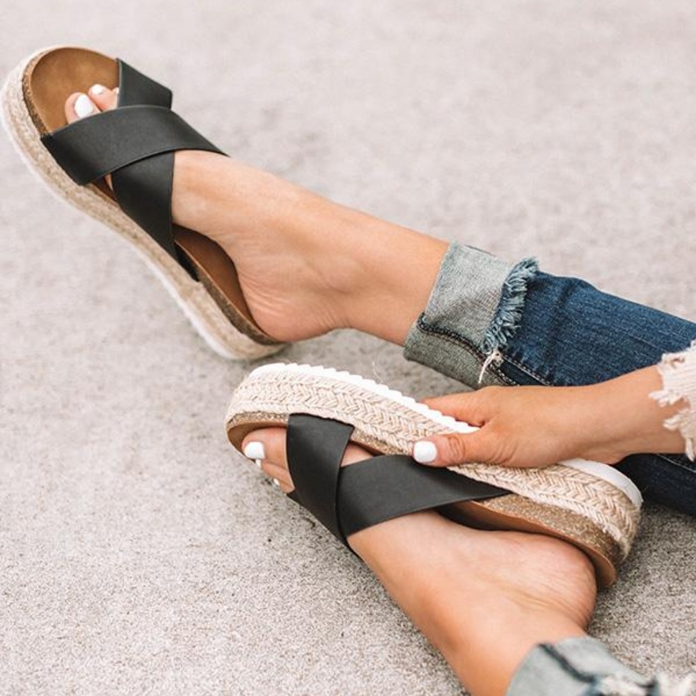 NEW SIZES**BLACK Ladies cross bands platform slide